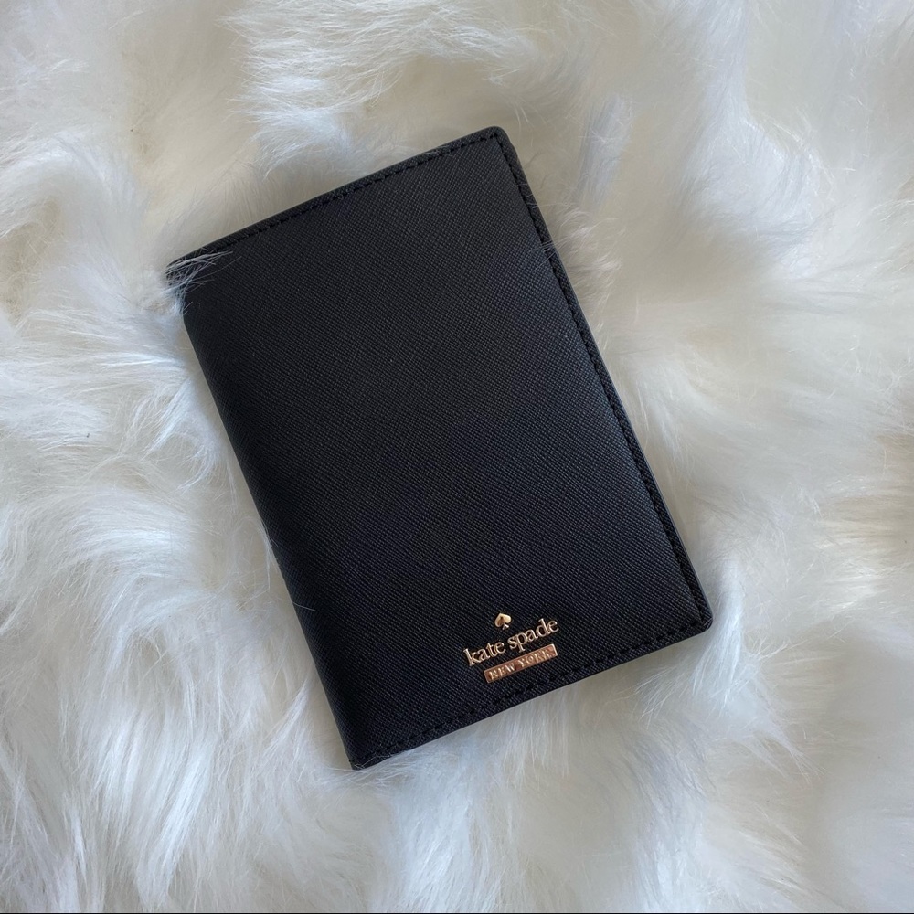NWOT Kate Spade Passport Cover